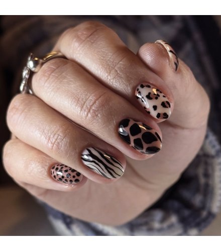 NA028 - Leopard Print Glam Nails NA028 - Leopard Print Glam Nails
